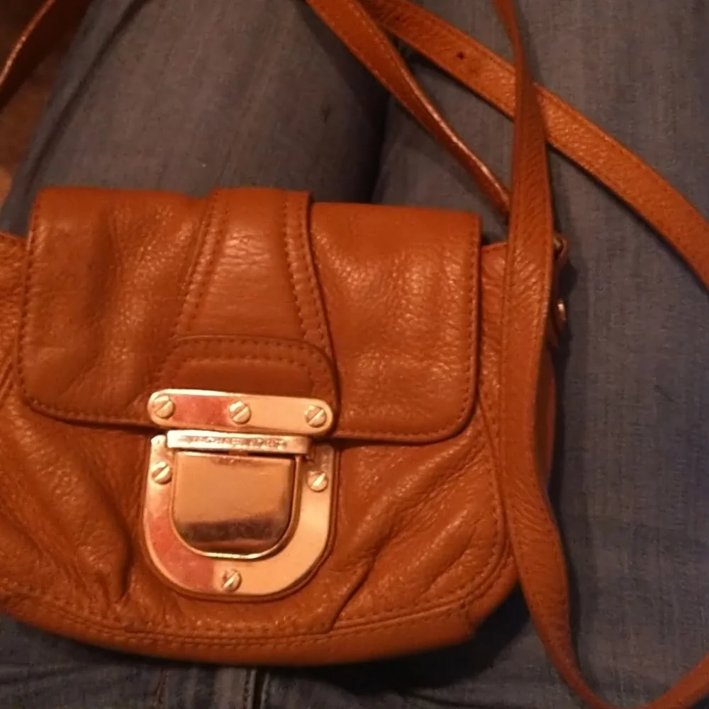 Michael Kors Tan Leather Crossbody Fold over Bag - Picture 1 of 3